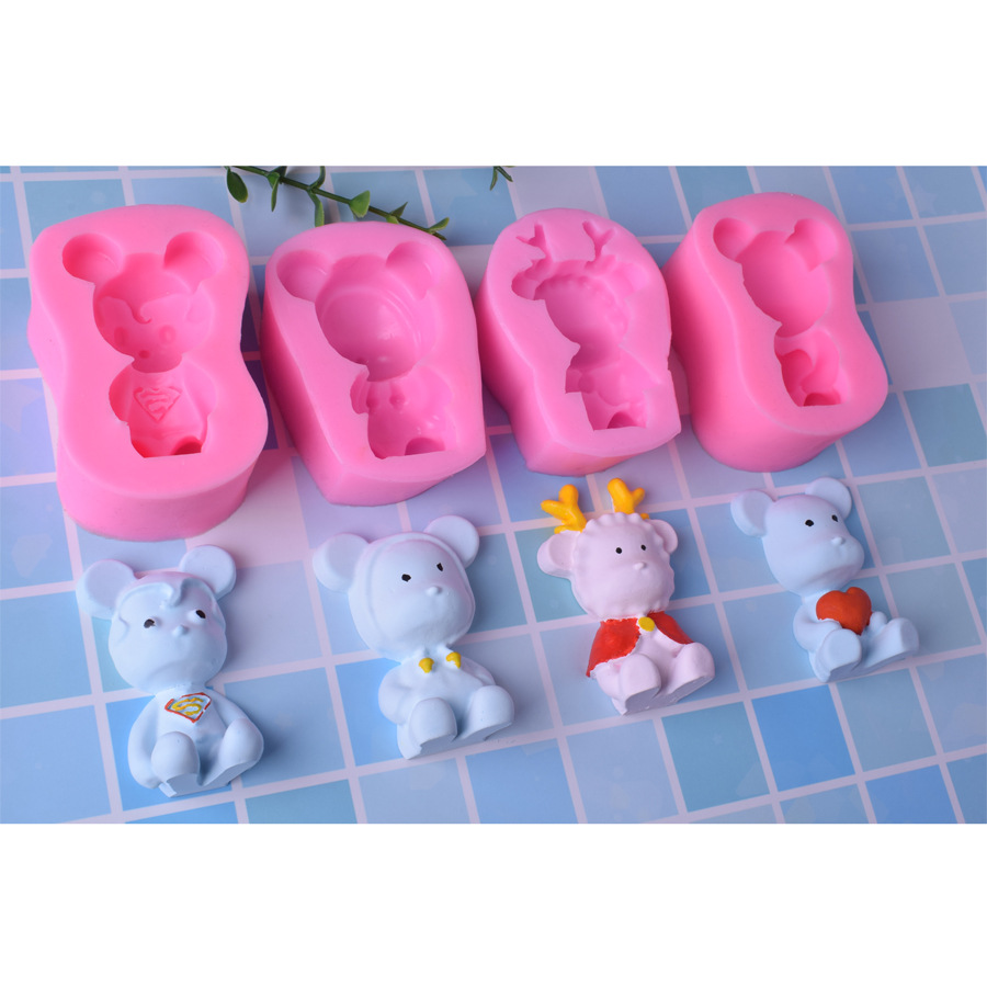 Four violent bear bear antlers bear silicone mold DIY chocolate cake car decoration hotpot oil mold